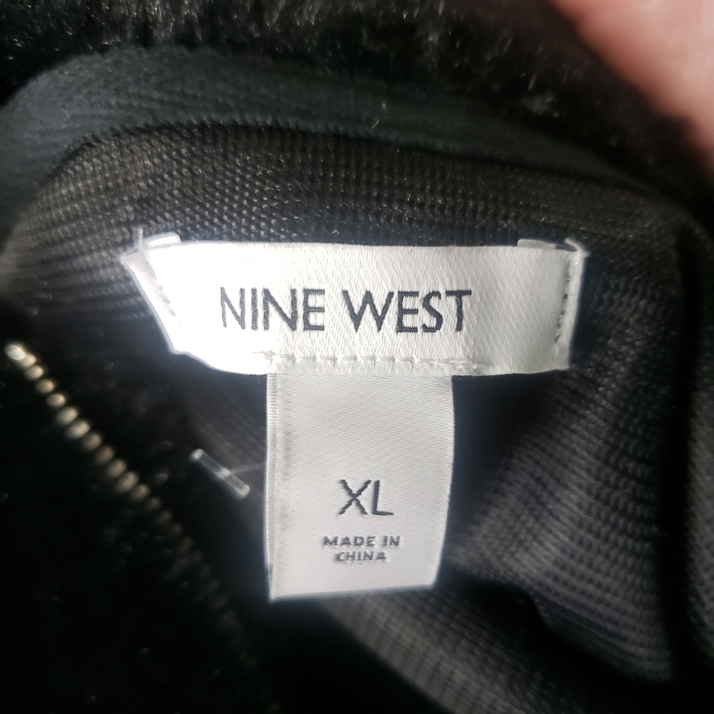 Nine West Luxe Black Sweatshirt Top Black Faux Fur Comfy XL Large Quarter Zip - Picture 12 of 13